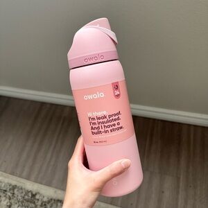 sold - 32oz rose quartz owala